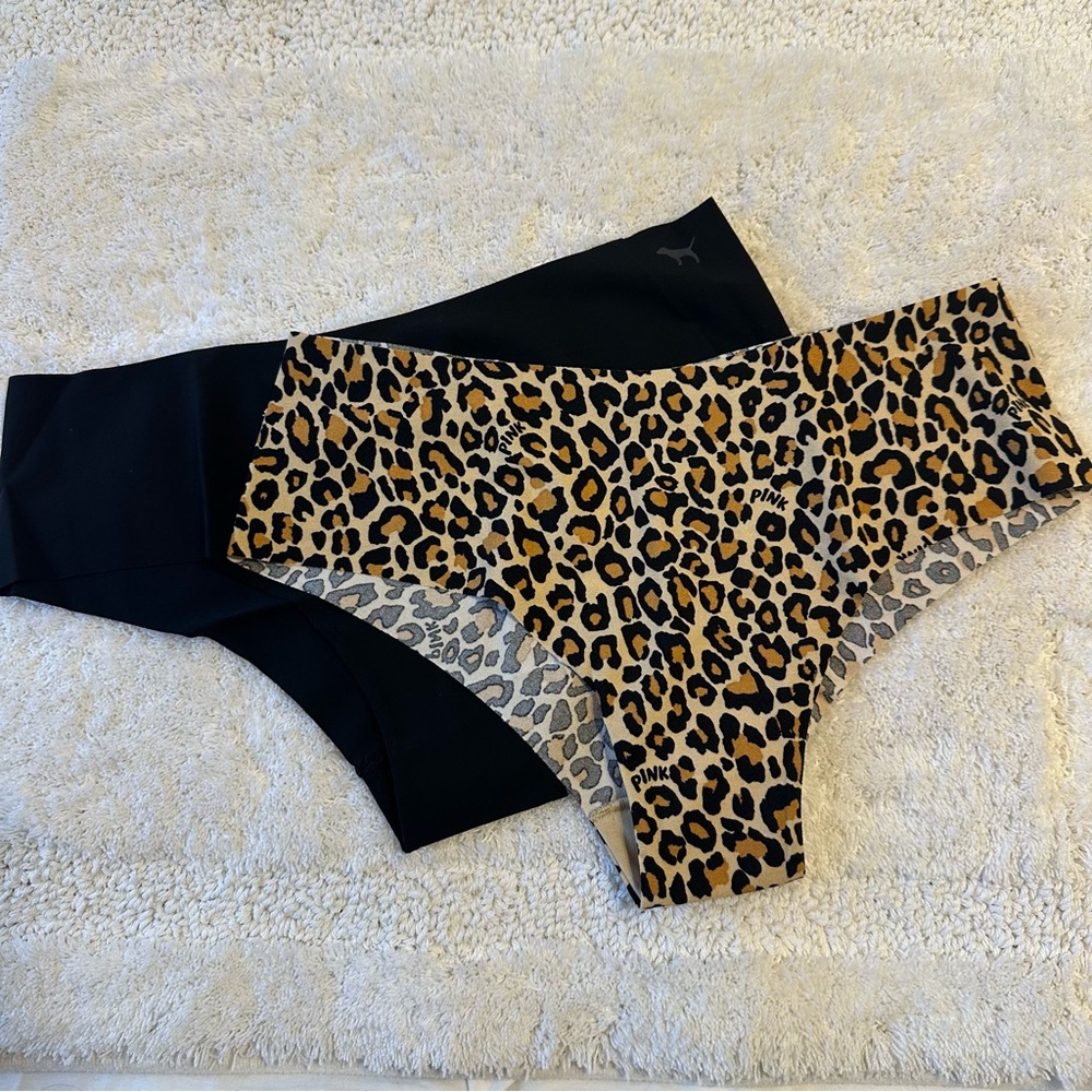 2 Victoria’s Secret PINK Black & Leopard No Show Cheeky Panty Medium